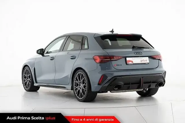 Usata Audi RS3 Sportback Comfort 400 CV (294 kW) 2025 Grigio kemora metallizzato Utilitaria