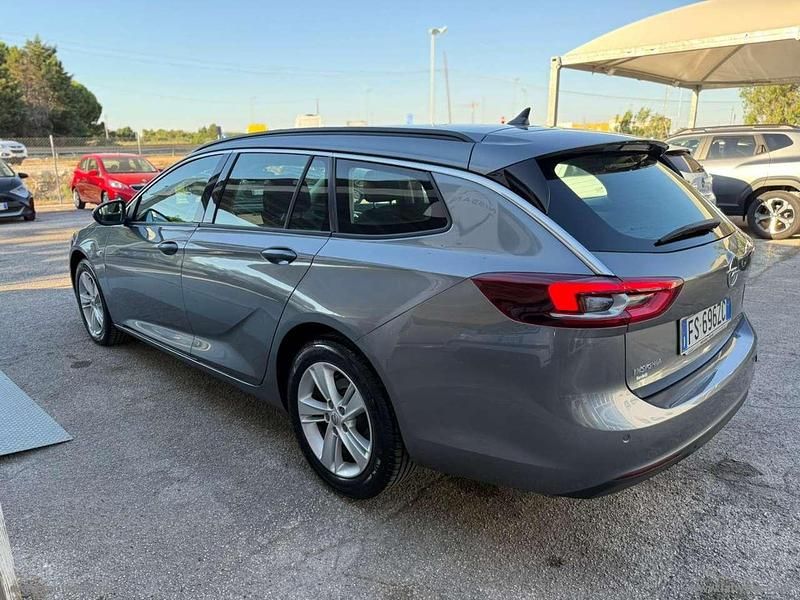 Usata Opel Insignia Innovation 170 CV (125 kW) 2018 Grigio Station wagon