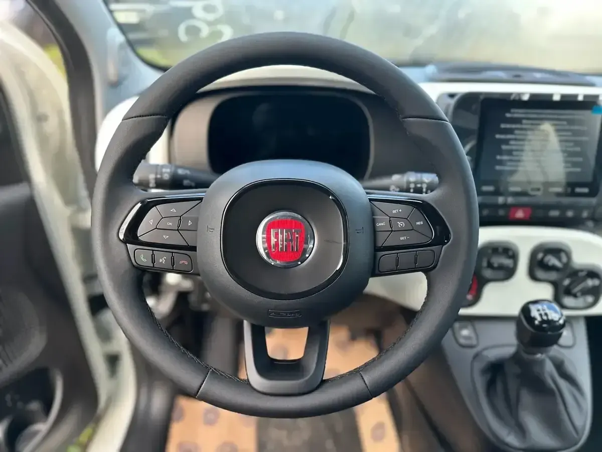 Nuova Fiat Panda Cross Cross 65 CV (47 kW) 2026 Rosso Utilitaria