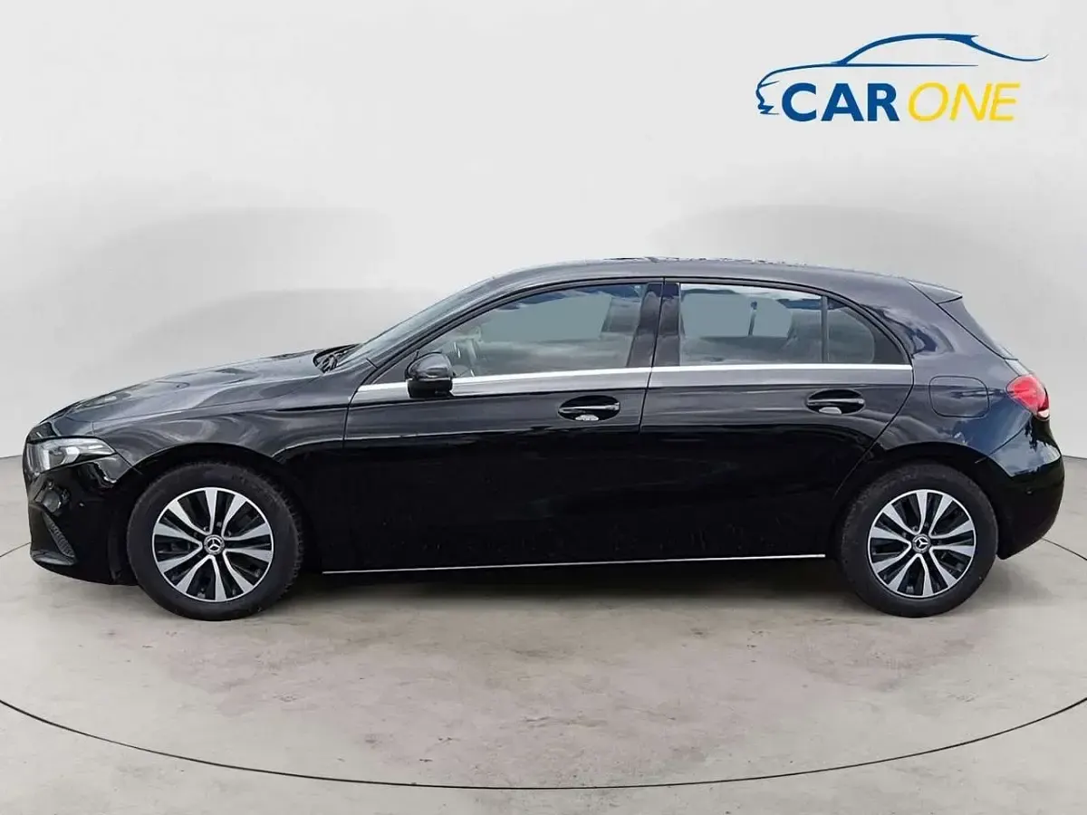 Usata Mercedes A180 Business 116 CV (85 kW) 2021 Nero Utilitaria