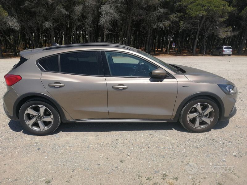 Usata Ford Focus Active 2018 Grigio Berlina