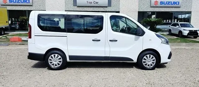 Usata Renault Trafic Zen 125 CV (91 kW) 2017 Bianco Monovolume