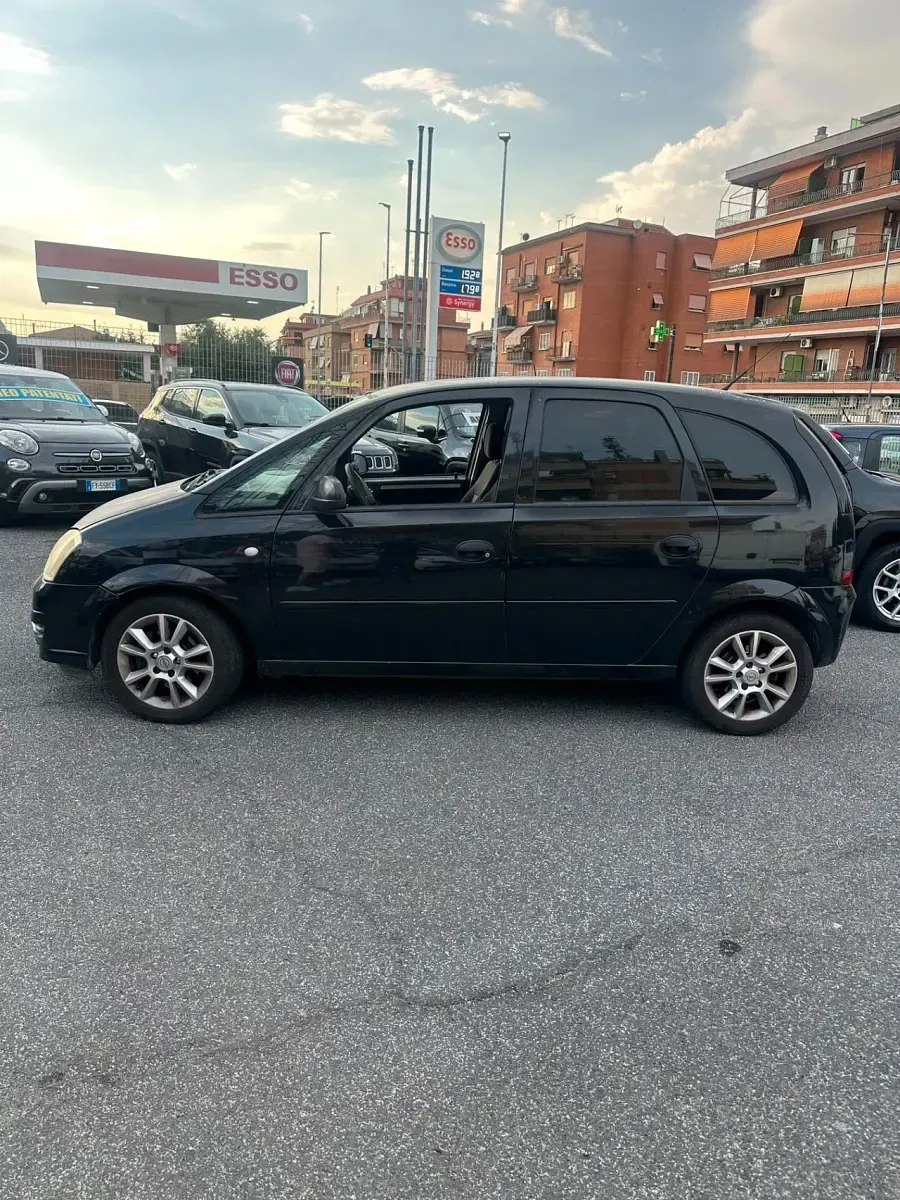 Usata Opel Meriva Cosmo 101 CV (74 kW) 2007 Nero Monovolume