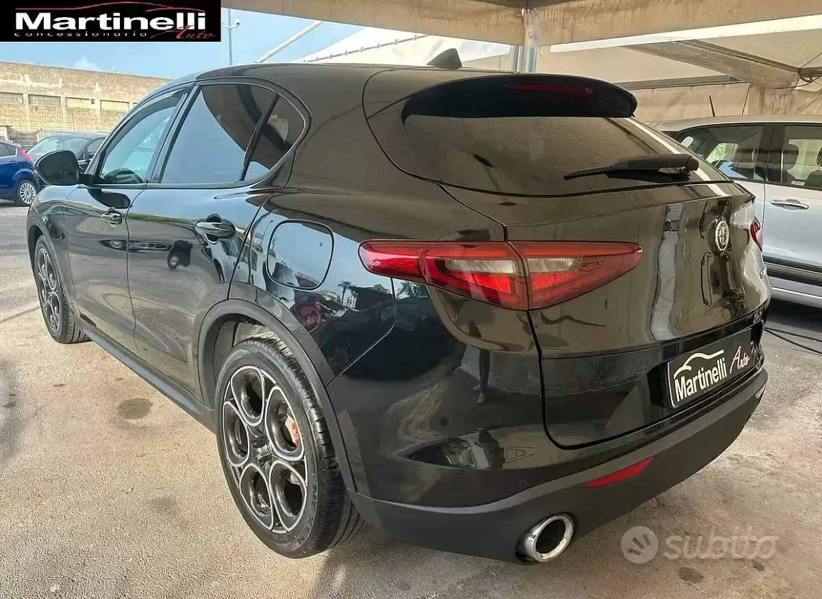 Usata Alfa Romeo Stelvio Executive 179 CV (131 kW) 2018 Nero SUV