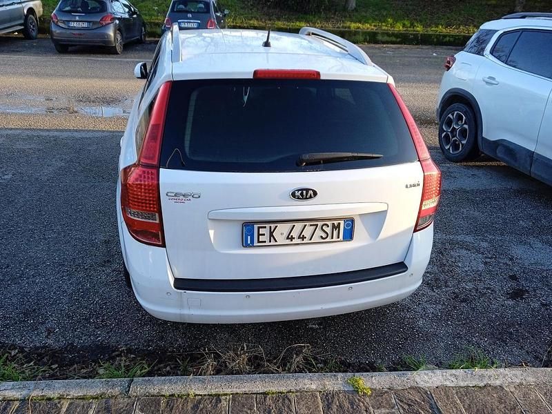 Usata Kia Ceed 115 CV (84 kW) 2011 Bianco Utilitaria