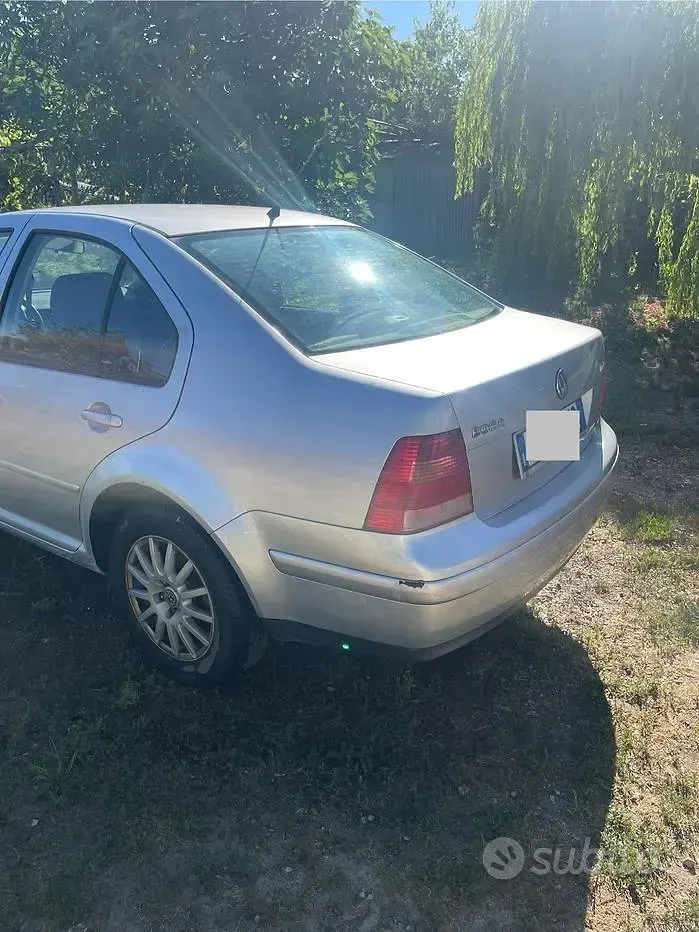 Usata VW Bora 101 CV (74 kW) 2005 Berlina