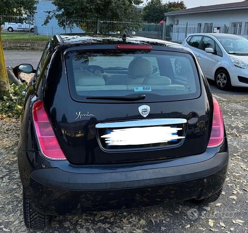Usata Lancia Ypsilon 80 CV (58 kW) 2005 Utilitaria