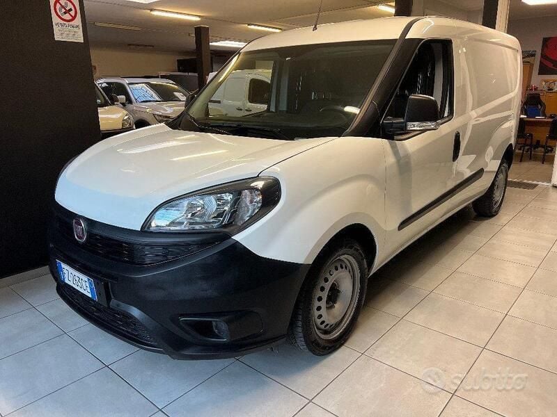 Usata Fiat Doblò S 120 CV (88 kW) 2020 Bianco Monovolume