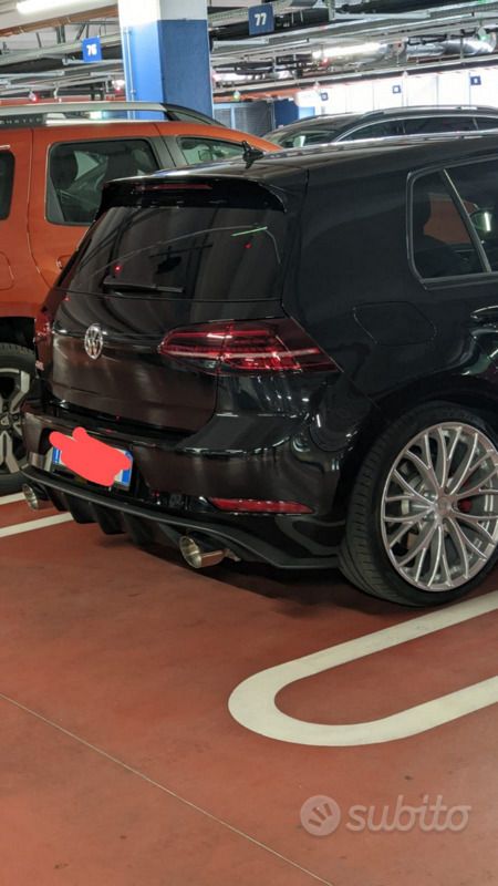 Nero Usata 2019 VW Golf VII GTI Tre volumi | 28.500 € (Molto cara) - Immagine 1/4