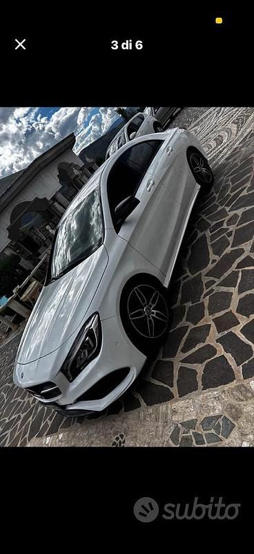 Usado Mercedes CLA200 Premium 136 CV (100 kW) 2018 Blanco Berlina