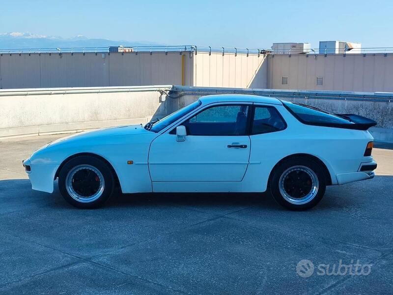 Usata Porsche 944 163 CV (119 kW) 1983 Bianco Coupé