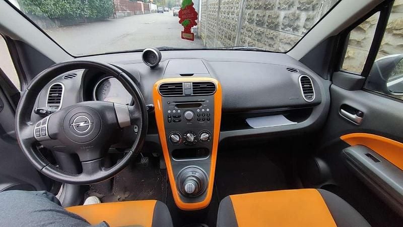 Usata Opel Agila Enjoy 86 CV (63 kW) 2010 Utilitaria