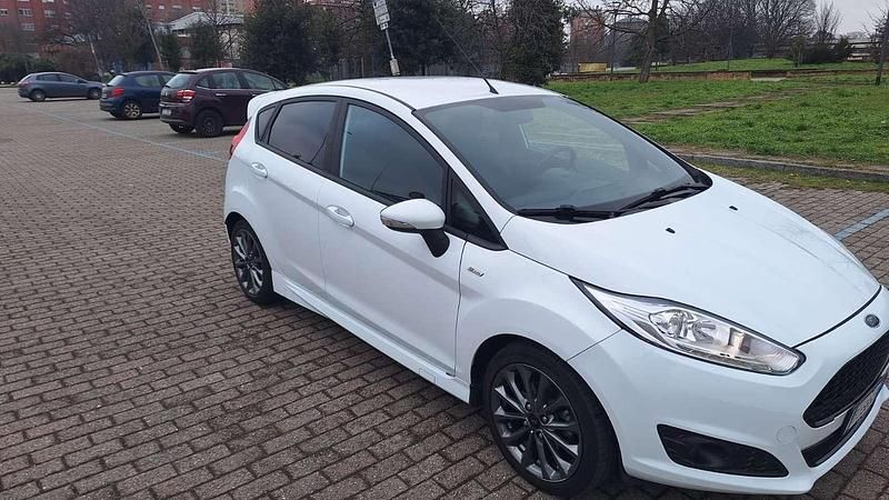 Usata Ford Fiesta ST-Line 75 CV (55 kW) 2017 Berlina