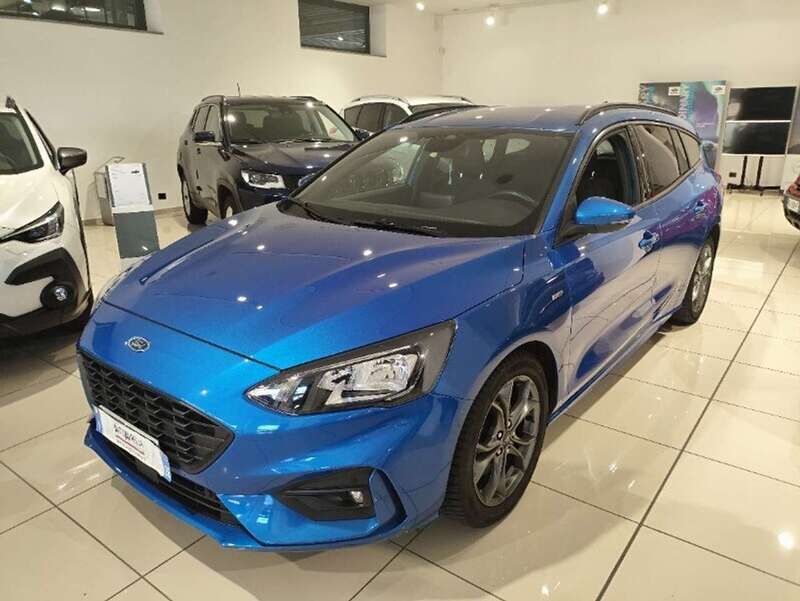 Usata Ford Focus ST-Line 120 CV (88 kW) 2019 Blu met medio Station wagon