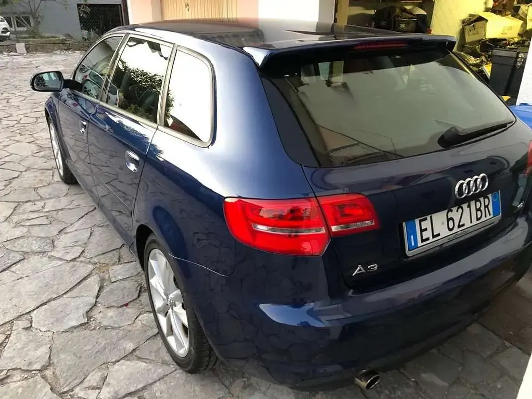 Usata Audi A3 Sportback Ambition 140 CV (102 kW) 2011 Blu/azzurro Utilitaria