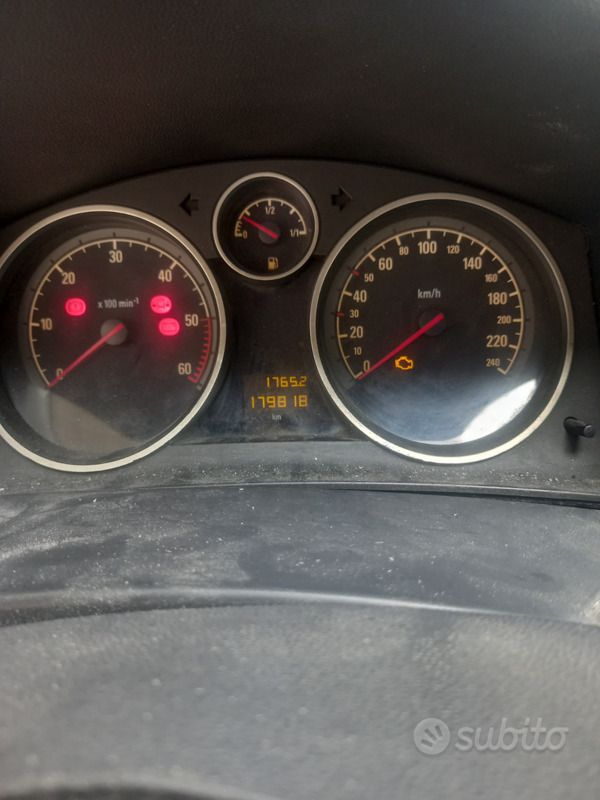 Nero Usata 2008 Opel Astra Coupé | 1100 € (Super prezzo) - Immagine 1/4