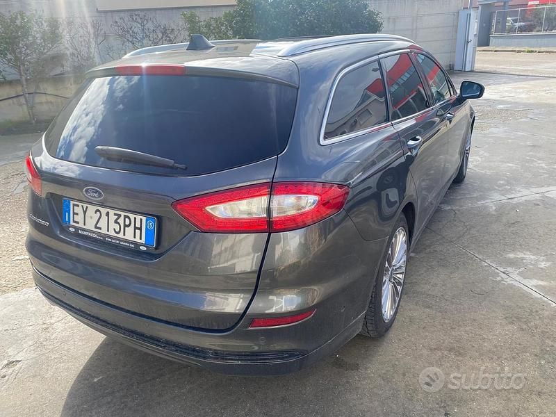 Usata Ford Mondeo Titanium 150 CV (110 kW) 2015 Grigio Station wagon
