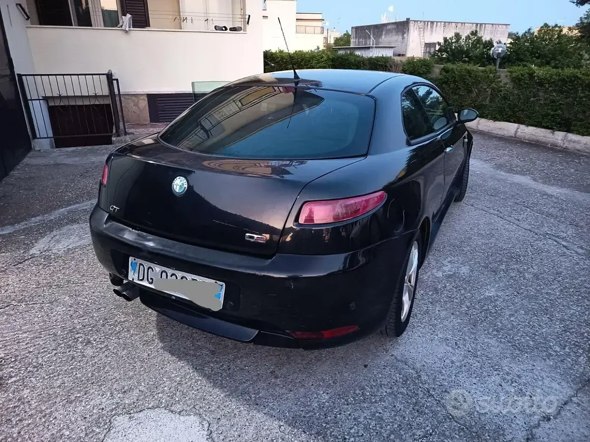 Usata Alfa Romeo GT 150 CV (110 kW) 2007 Nero Coupé