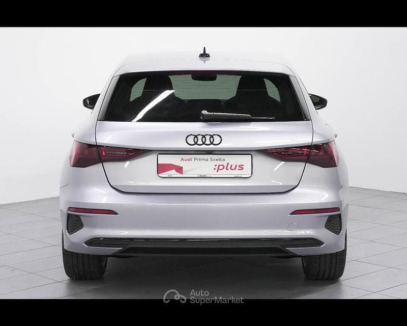 Usata Audi A3 Advanced 150 CV (110 kW) 2022 Argento Berlina