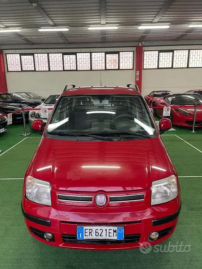 Käytetty Fiat Panda 75 HP (55 kW) 2013 Punainen Viistoperä