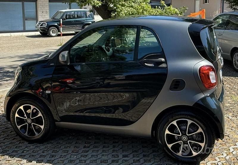 Usata Smart ForTwo Coupé 71 CV (52 kW) 2016 Utilitaria