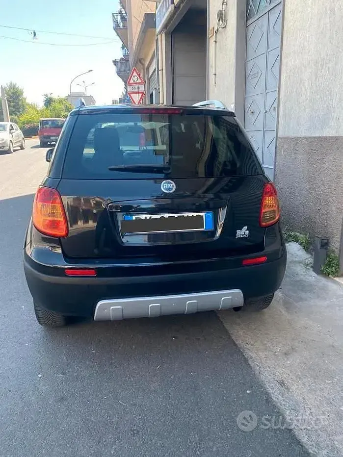 Usata Fiat Sedici 120 CV (88 kW) 2007 Nero SUV