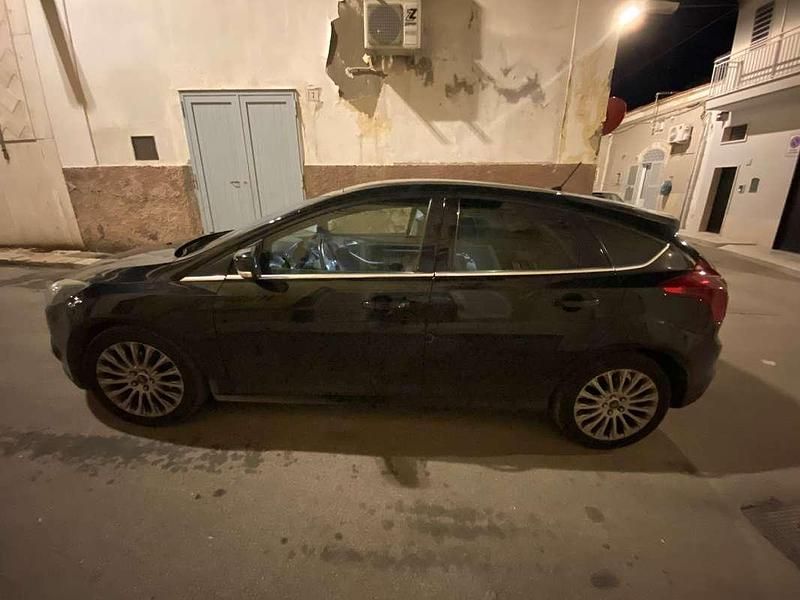 Usata Ford Focus Titanium 116 CV (85 kW) 2012 Nero Berlina