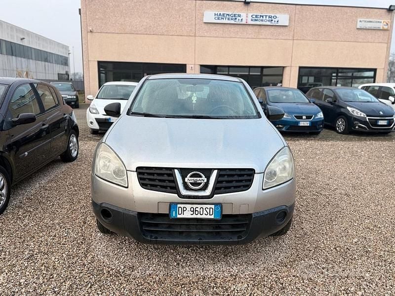 Usata Nissan Qashqai Tekna 114 CV (83 kW) 2008 Grigio SUV