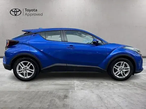 Usata Toyota C-HR Active 122 CV (89 kW) 2022 Nebula blue SUV