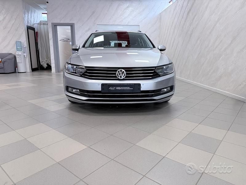 Usata VW Passat Highline 150 CV (110 kW) 2015 Grigio Station wagon