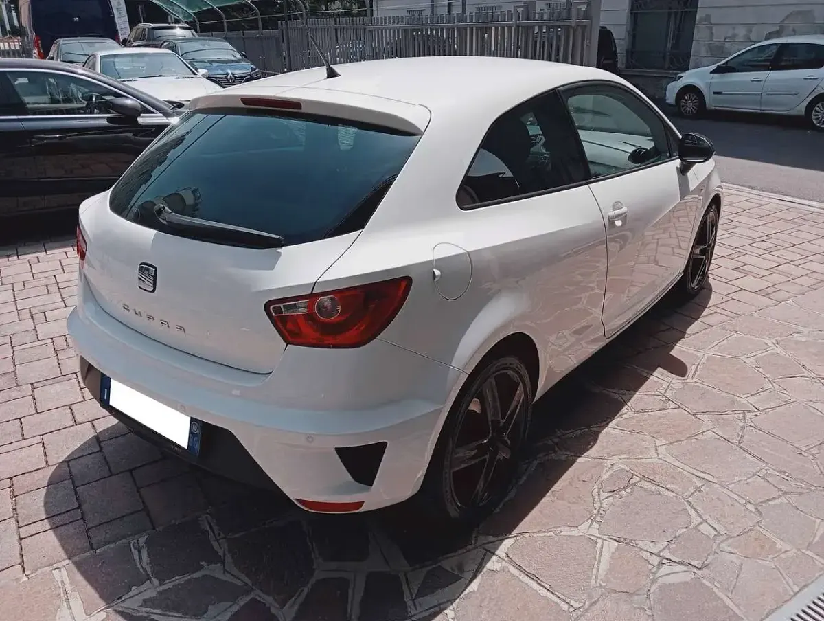 Usata Seat Ibiza SC CUPRA 179 CV (131 kW) 2010 Polar white Utilitaria