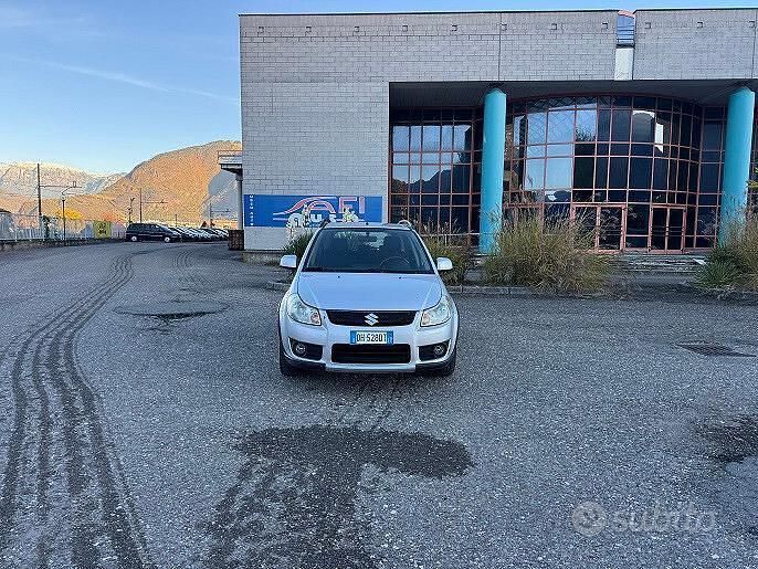 Grigio Usata 2007 Suzuki SX4 SUV | 2100 € (Buon prezzo) - Immagine 1/4