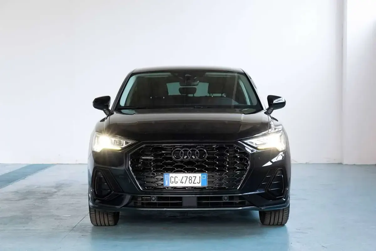 Usata Audi Q3 Sportback Black Edition 200 CV (147 kW) 2021 Nero SUV