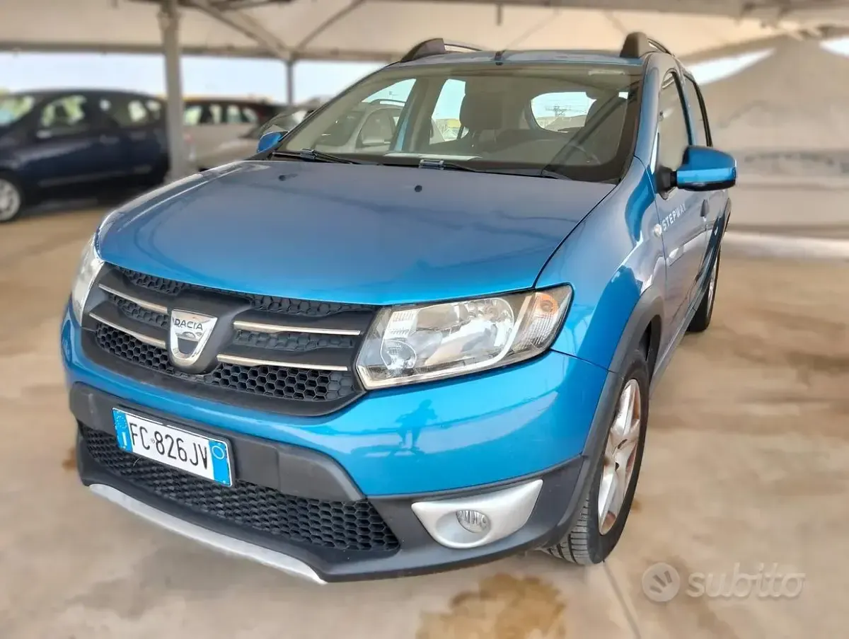 Usata Dacia Sandero Stepway 90 CV (66 kW) 2016 Bluazzurro Berlina