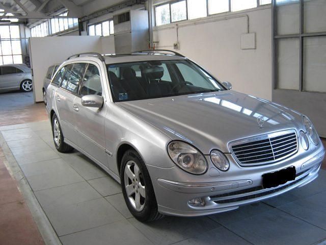 Usata Mercedes E320 Avantgarde 204 CV (150 kW) 2003 Argento Station wagon
