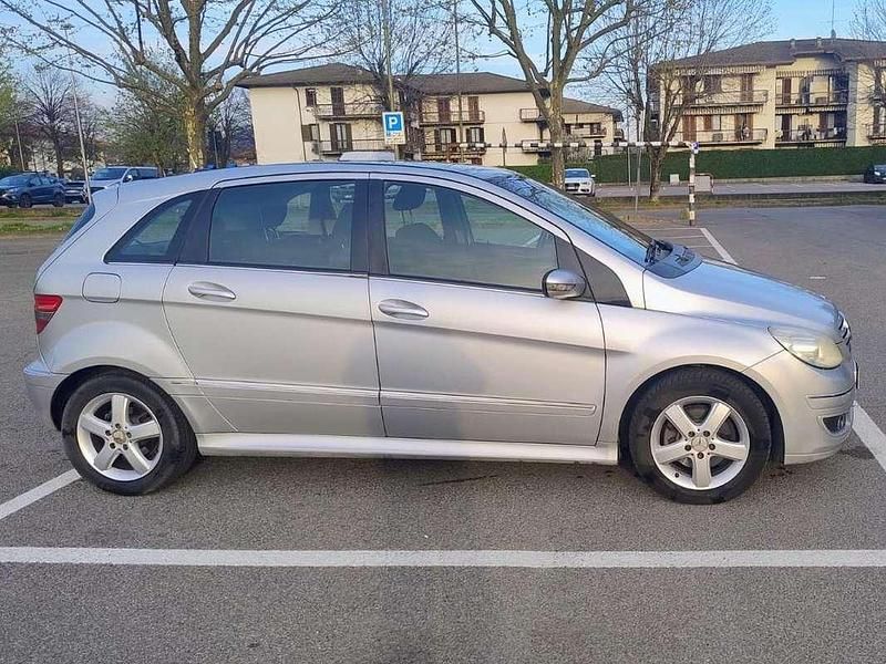 Usata Mercedes B180 Chrome 109 CV (80 kW) 2007 Argento Monovolume