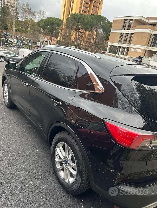 Usata Ford Kuga Titanium 150 CV (110 kW) 2020 Nero SUV