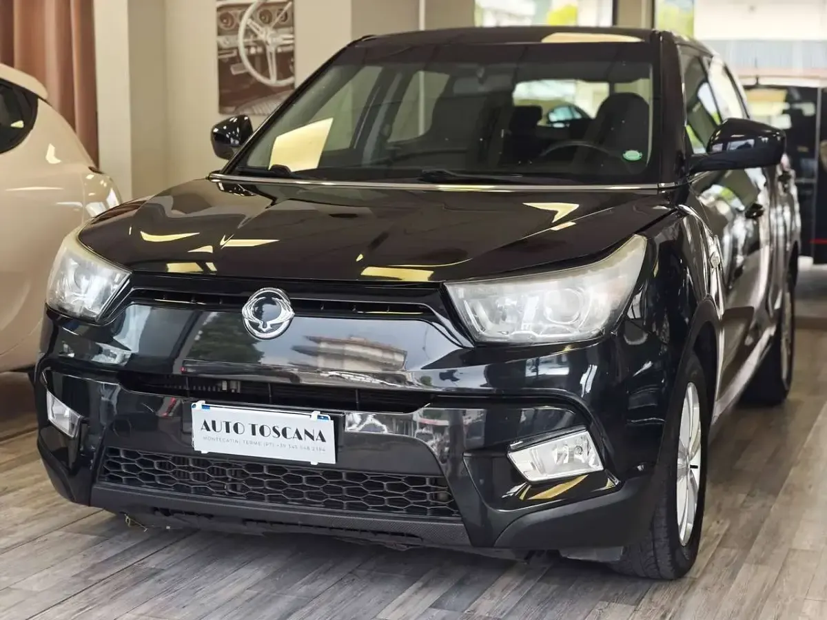 Usata SsangYong Tivoli 116 CV (85 kW) 2016 Nero SUV