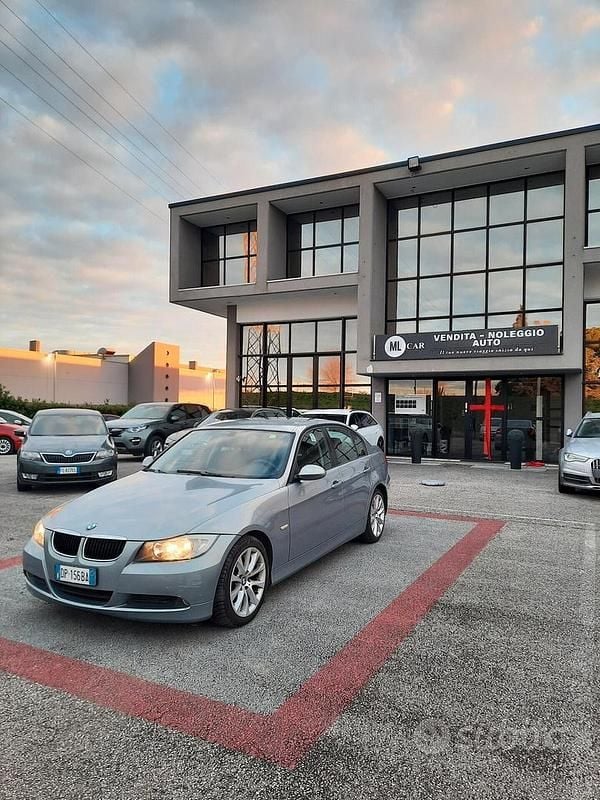Usata BMW 320 169 CV (124 kW) 2008 Grigio Berlina