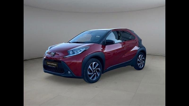Usata Toyota Aygo X Trend 72 CV (52 kW) 2023 Rosso SUV