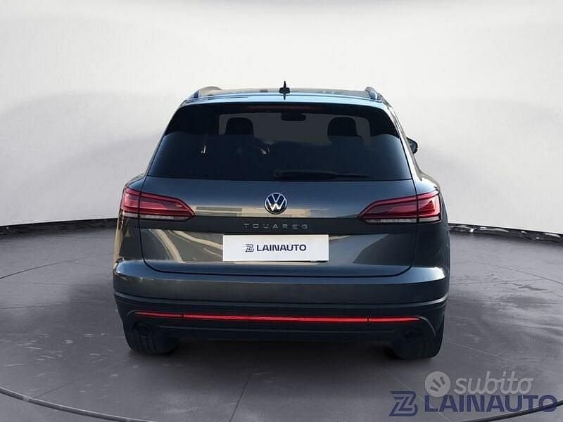 Usata VW Touareg Comfortline 231 CV (169 kW) 2021 Grigio SUV