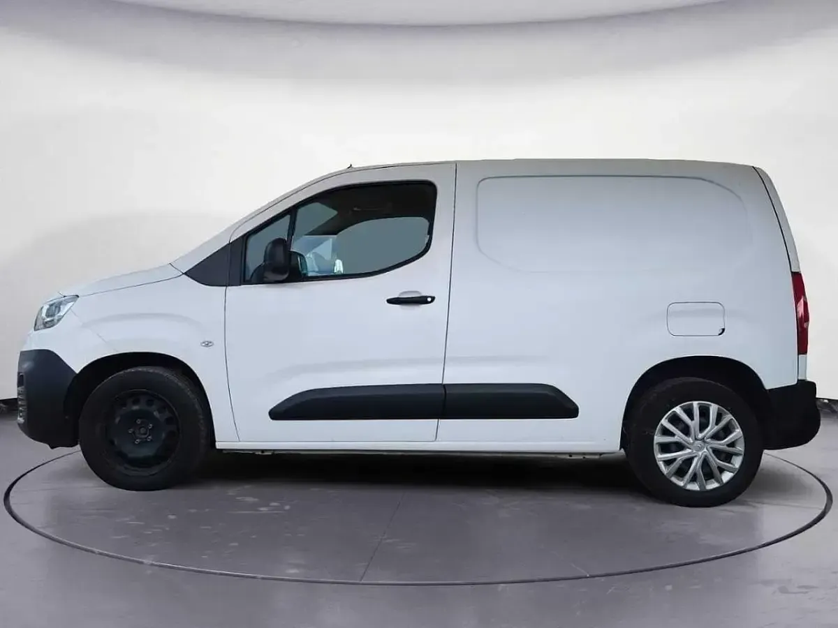 Usata Citroën Berlingo 131 CV (96 kW) 2021 Bianco Monovolume