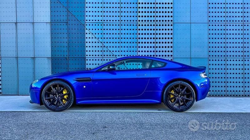 Usata Aston Martin V8 Vantage 436 CV (320 kW) 2011 Blu Coupé