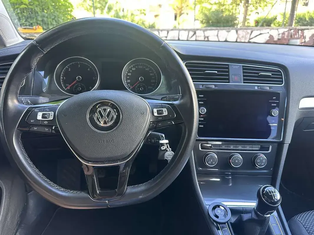 Usata VW Golf VII Trendline 116 CV (85 kW) 2018 Berlina
