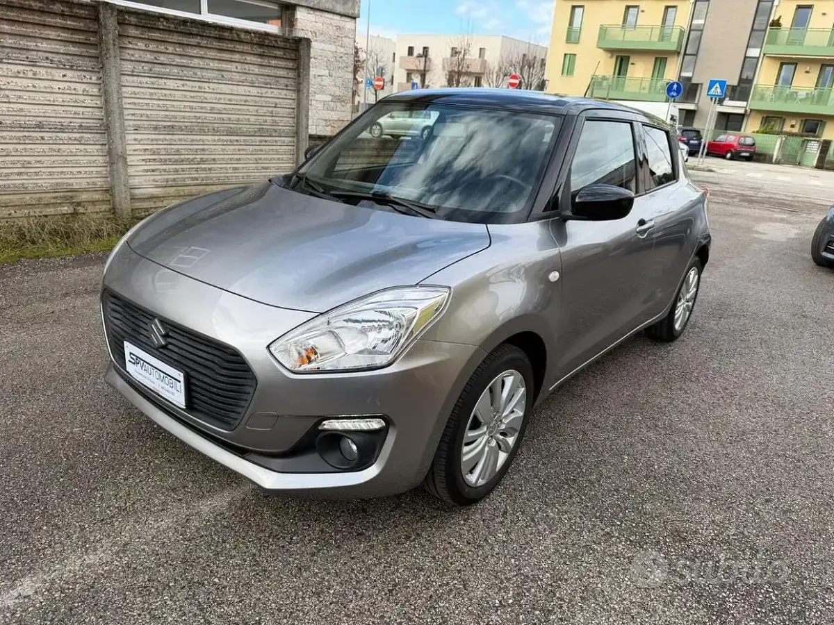 Gebraucht Suzuki Swift Cool 90 PS (66 kW) 2018 Grau Kleinwagen