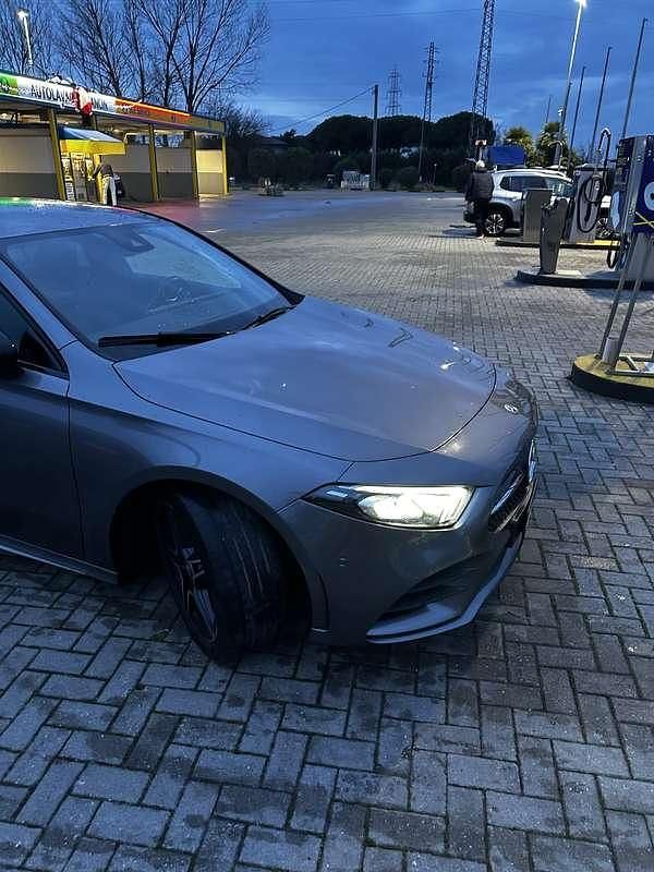 Usata Mercedes A180 Premium 116 CV (85 kW) 2021 Grigio Berlina