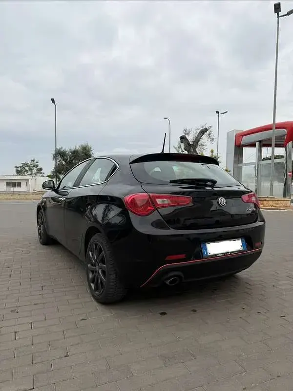 Usata Alfa Romeo Giulietta Super 120 CV (88 kW) 2016 Utilitaria