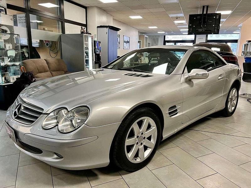 Usata Mercedes SL350 245 CV (180 kW) 2004 Grigio Cabrio