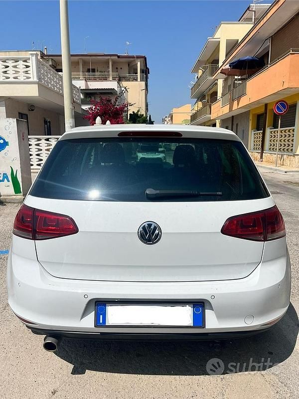 Usata VW Golf VII 110 CV (80 kW) 2015 Bianco Berlina