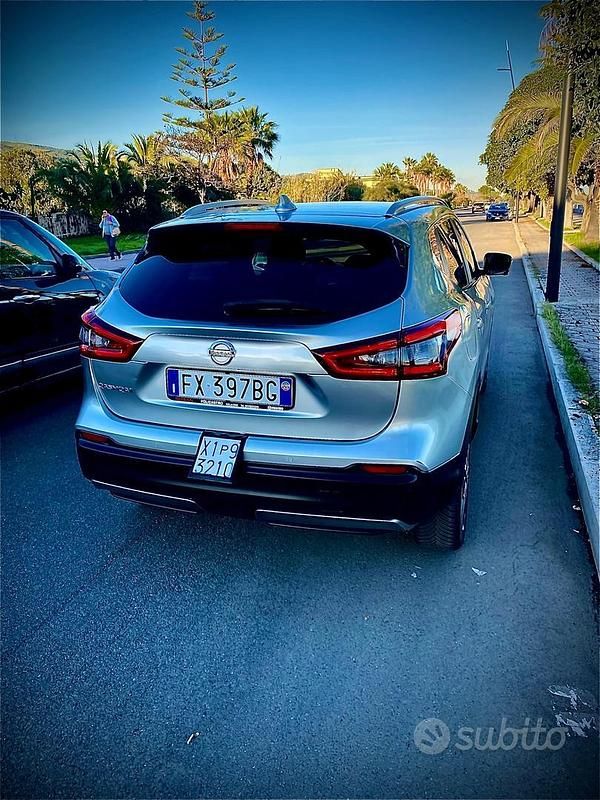 Usata Nissan Qashqai N-Connecta 115 CV (84 kW) 2020 Grigio SUV